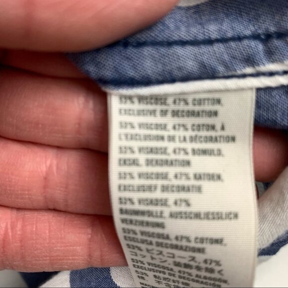 Hollister Cotton Blue Striped Button Up size Medium - Picture 11 of 13